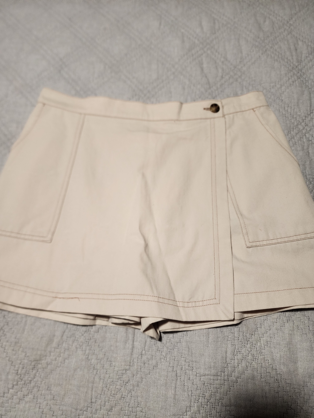 LG Cream Utility Skort with Patch Pockets